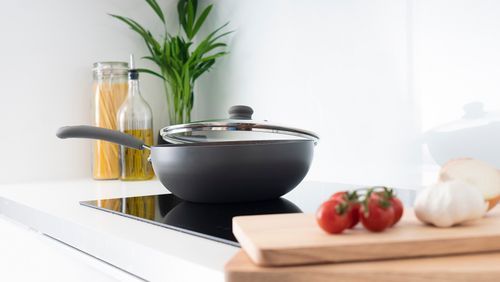 Durastone 28cm Wok with Lid in Grey